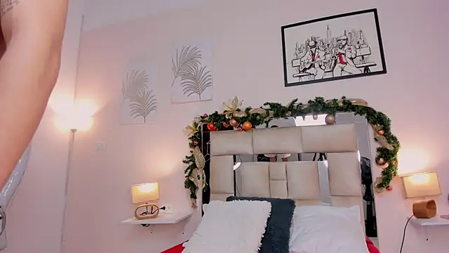 saraandstiven online show from December 24, 2024, 5:16 am