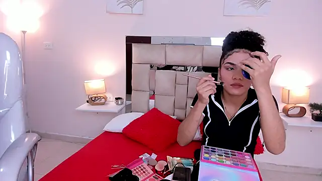 saraandstiven online show from March 23, 2025, 4:05 am