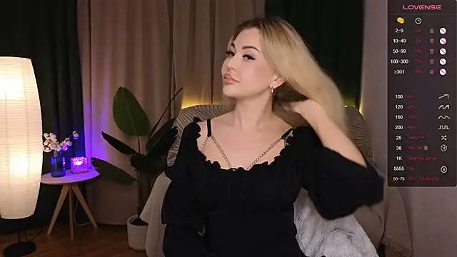 AdeleRoberts online show from January 22, 2025, 12:27 pm