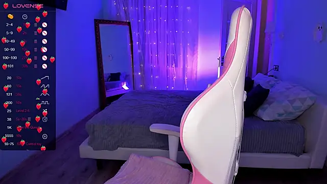 AdeleRoberts online show from November 10, 2025, 2:10 am