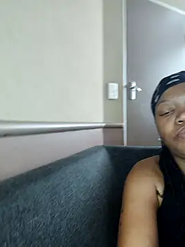 slimcate91 online show from April 16, 2026, 12:28 pm