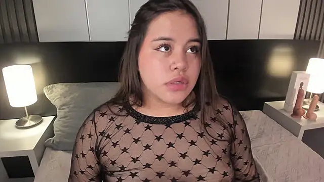 Snapshot of rose_nova chatting on February 3, 2026, 8:25 pm rose nova online show from February 3, 2026, 8:25 pm