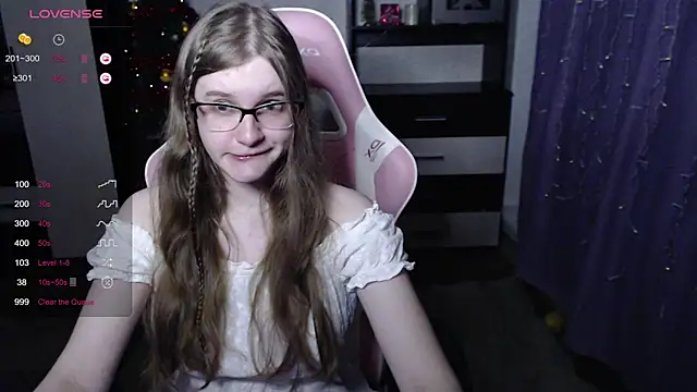 Tomato Tease online show from December 15, 2025, 4:50 am