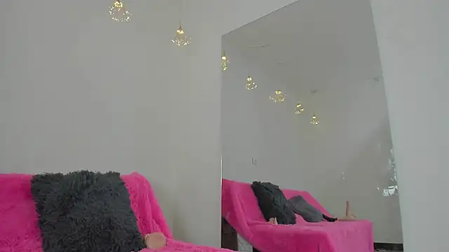 Lori Evanss online show from March 22, 2025, 12:14 pm