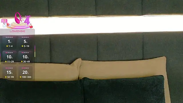 Snapshot of nicolle_pierce chatting on November 6, 2025, 2:40 pm nicolle pierce online show from November 6, 2025, 2:40 pm