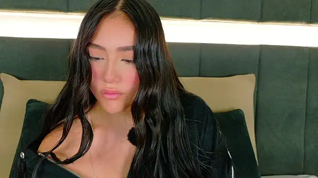 Snapshot of nicolle_pierce chatting on November 10, 2025, 2:05 pm nicolle pierce online show from November 10, 2025, 2:05 pm