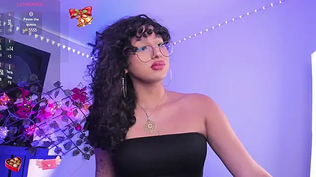 Snapshot of Heka_Prudence chatting on December 17, 2024, 3:06 am Heka Prudence online show from December 17, 2024, 3:06 am