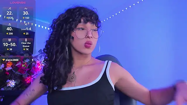 Snapshot of Heka_Prudence chatting on December 23, 2024, 4:55 am Heka Prudence online show from December 23, 2024, 4:55 am