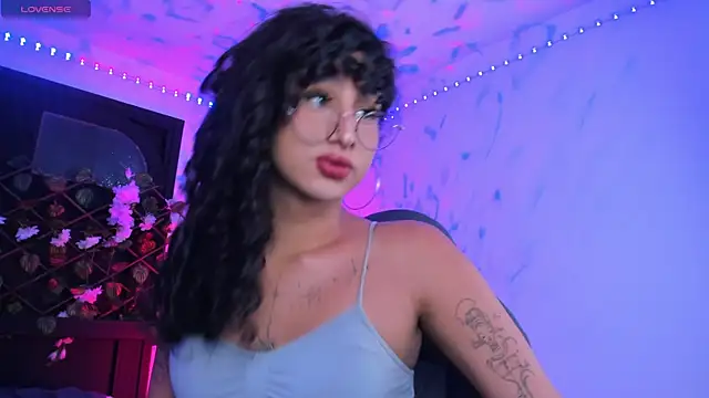 Snapshot of Heka_Prudence chatting on January 21, 2025, 3:04 am Heka Prudence online show from January 21, 2025, 3:04 am