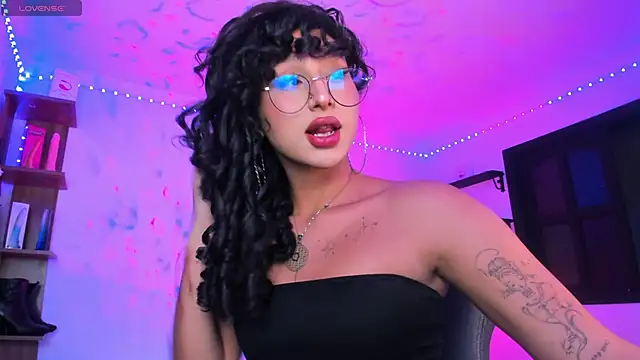 Snapshot of Heka_Prudence chatting on February 12, 2025, 1:52 am Heka Prudence online show from February 12, 2025, 1:52 am