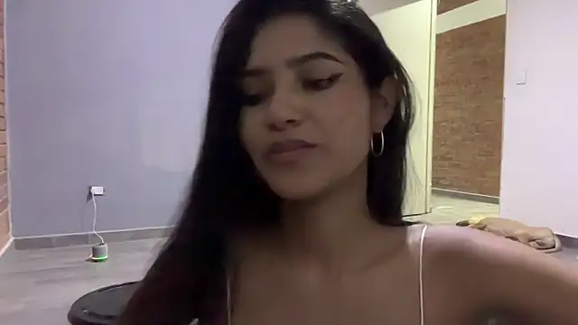 Snapshot of chiarabrielle00 chatting on July 10, 2026, 1:32 am chiarabrielle00 online show from July 10, 2026, 1:32 am