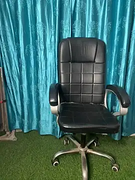 Snapshot of poision51 chatting on February 10, 2025, 4:47 pm poision51 online show from February 10, 2025, 4:47 pm