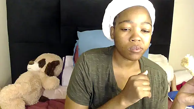 Busty-Londie online show from March 1, 2026, 5:15 pm