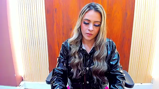 Snapshot of miacarperr1 chatting on February 28, 2025, 12:43 am miacarperr1 online show from February 28, 2025, 12:43 am