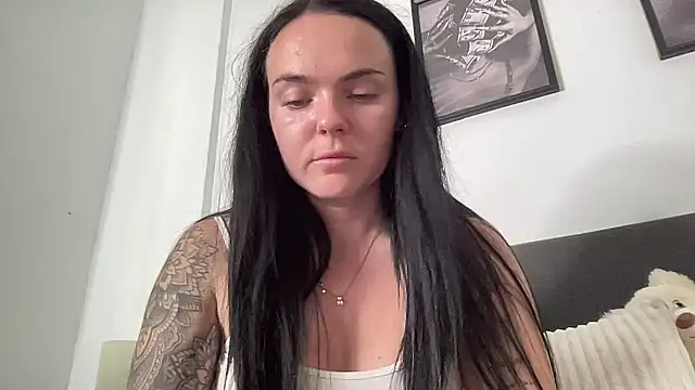 yorkshiregal online show from October 30, 2025, 11:22 am