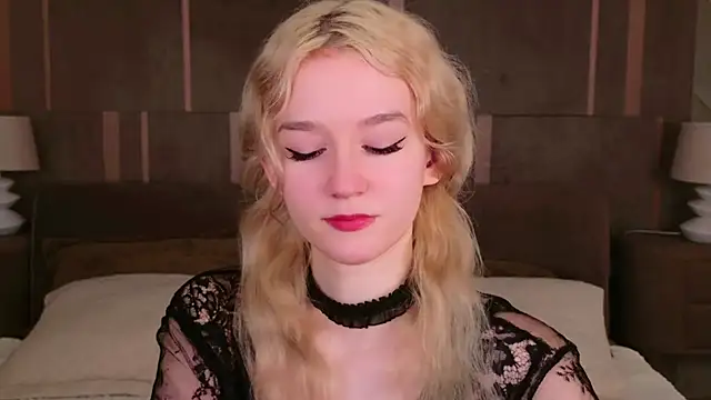 Snapshot of NaomiLoys chatting on February 24, 2025, 4:58 pm NaomiLoys online show from February 24, 2025, 4:58 pm