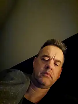 Hectorthyssen1 online show from January 3, 2025, 8:32 am