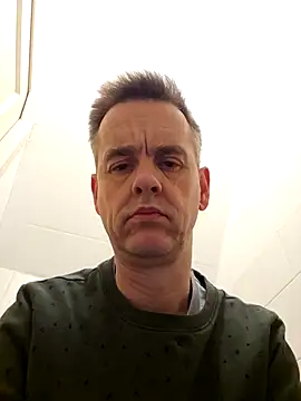 Hectorthyssen1 online show from January 9, 2025, 8:55 pm