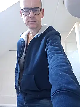 Hectorthyssen1 online show from February 2, 2025, 12:46 pm