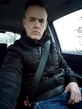 Hectorthyssen1 online show from February 5, 2025, 4:36 pm