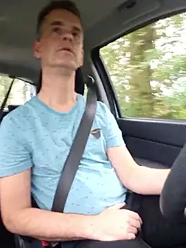 Hectorthyssen1 online show from September 18, 2025, 1:46 pm