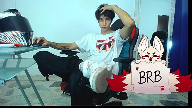 Snapshot of Zacktk7 chatting on December 14, 2024, 2:23 am Zacktk7 online show from December 14, 2024, 2:23 am