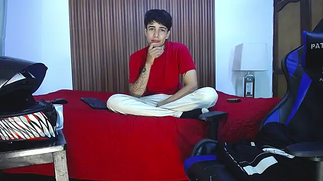 Snapshot of Zacktk7 chatting on December 14, 2024, 5:14 pm Zacktk7 online show from December 14, 2024, 5:14 pm