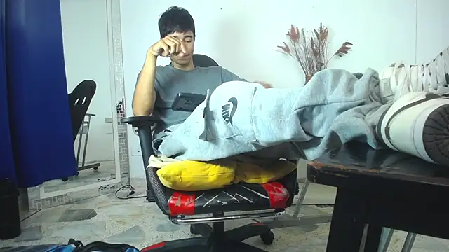 Snapshot of Zacktk7 chatting on January 24, 2025, 5:32 pm Zacktk7 online show from January 24, 2025, 5:32 pm