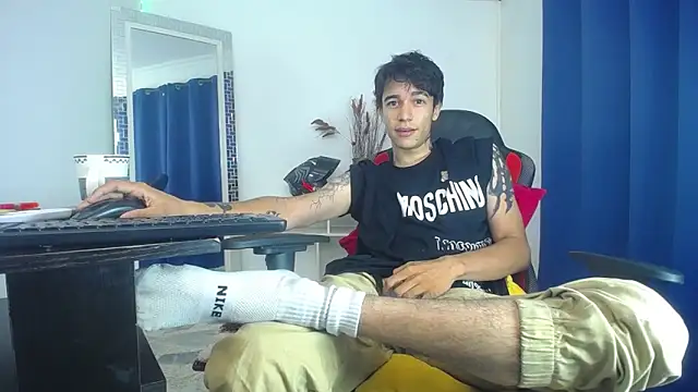 Snapshot of Zacktk7 chatting on January 31, 2025, 11:45 pm Zacktk7 online show from January 31, 2025, 11:45 pm