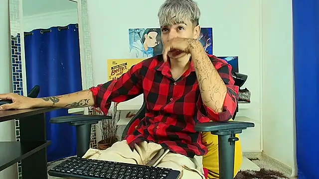 Snapshot of Zacktk7 chatting on March 12, 2025, 7:49 pm Zacktk7 online show from March 12, 2025, 7:49 pm