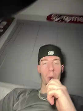 Snapshot of MikesWood21 chatting on January 29, 2025, 6:22 am MikesWood21 online show from January 29, 2025, 6:22 am