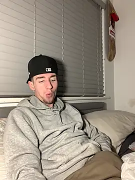 Snapshot of MikesWood21 chatting on January 31, 2025, 12:28 am MikesWood21 online show from January 31, 2025, 12:28 am