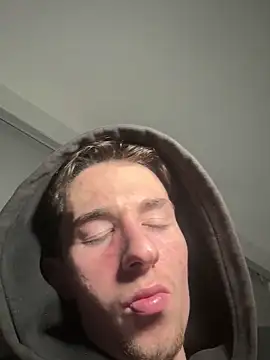 Snapshot of MikesWood21 chatting on February 5, 2025, 4:06 am MikesWood21 online show from February 5, 2025, 4:06 am