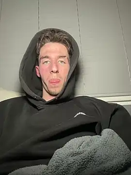 Snapshot of MikesWood21 chatting on March 18, 2025, 12:05 am MikesWood21 online show from March 18, 2025, 12:05 am