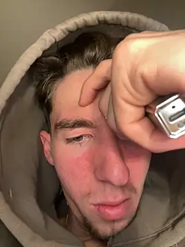 Snapshot of MikesWood21 chatting on September 19, 2025, 12:34 am MikesWood21 online show from September 19, 2025, 12:34 am