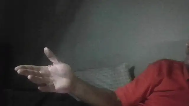 Snapshot of George48 chatting on December 5, 2025, 4:10 am George48 online show from December 5, 2025, 4:10 am