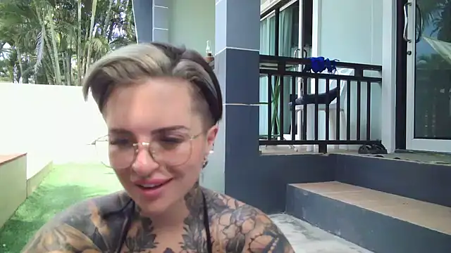 Snapshot of Alexandersonxo chatting on January 27, 2025, 6:09 am Alexandersonxo online show from January 27, 2025, 6:09 am