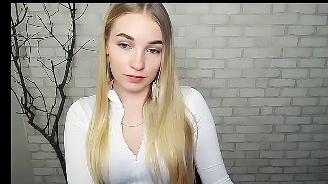 Queen ofLove online show from February 4, 2025, 12:22 pm