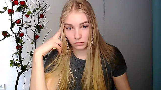 Queen ofLove online show from April 1, 2026, 11:22 am