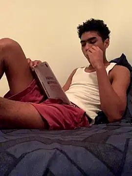 Snapshot of Ryan-hot chatting on December 4, 2024, 12:52 am Ryan-hot online show from December 4, 2024, 12:52 am