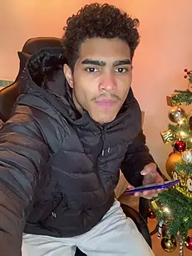 Snapshot of Ryan-hot chatting on December 11, 2024, 11:10 pm Ryan-hot online show from December 11, 2024, 11:10 pm