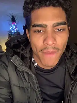 Snapshot of Ryan-hot chatting on December 13, 2024, 12:53 am Ryan-hot online show from December 13, 2024, 12:53 am