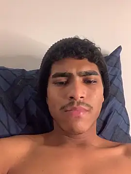 Snapshot of Ryan-hot chatting on December 18, 2024, 4:53 am Ryan-hot online show from December 18, 2024, 4:53 am