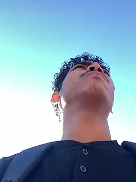 Snapshot of Ryan-hot chatting on December 20, 2024, 2:49 pm Ryan-hot online show from December 20, 2024, 2:49 pm