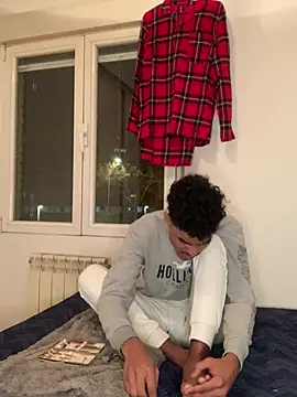 Snapshot of Ryan-hot chatting on December 24, 2024, 7:22 pm Ryan-hot online show from December 24, 2024, 7:22 pm