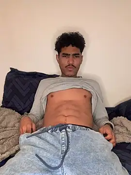 Snapshot of Ryan-hot chatting on January 14, 2025, 12:03 pm Ryan-hot online show from January 14, 2025, 12:03 pm