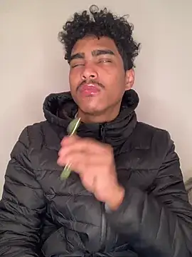 Snapshot of Ryan-hot chatting on January 14, 2025, 10:34 pm Ryan-hot online show from January 14, 2025, 10:34 pm