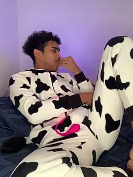 Snapshot of Ryan-hot chatting on January 22, 2025, 5:59 pm Ryan-hot online show from January 22, 2025, 5:59 pm