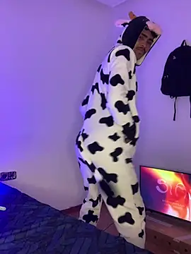 Snapshot of Ryan-hot chatting on January 24, 2025, 6:04 pm Ryan-hot online show from January 24, 2025, 6:04 pm