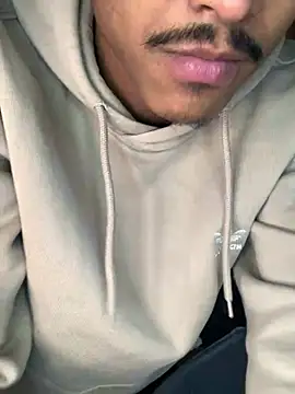 Snapshot of Ryan-hot chatting on January 31, 2025, 11:13 pm Ryan-hot online show from January 31, 2025, 11:13 pm